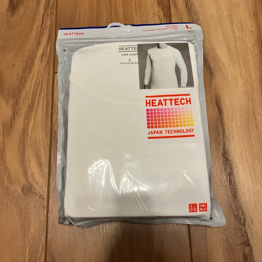 Uniqlo HEATTECH Crew Neck Long Sleeve in White